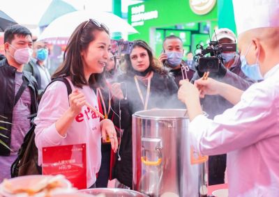 小火鍋連鎖店加盟，適合哪類人創(chuàng)業(yè)投資？