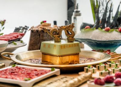 來朝天門吃火鍋，感受火鍋界的顏值天花板！