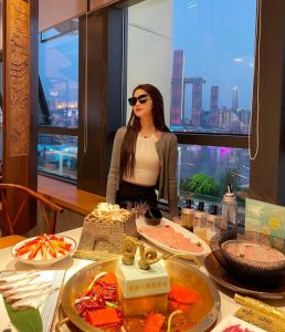 天冷了吃什么？朝天門(mén)為你送上熱辣滾燙的火鍋！