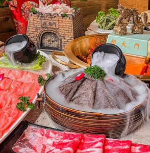 火鍋店變身潮人集結(jié)地，朝天門(mén)火鍋是如何做到的？