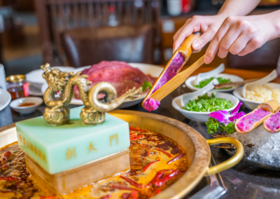 重慶有名氣的火鍋品牌有哪些？這家的歷史有點(diǎn)久遠(yuǎn)！