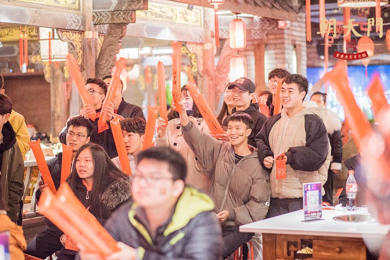 朝天門火鍋《英雄聯盟》全明星賽觀影會精彩落幕