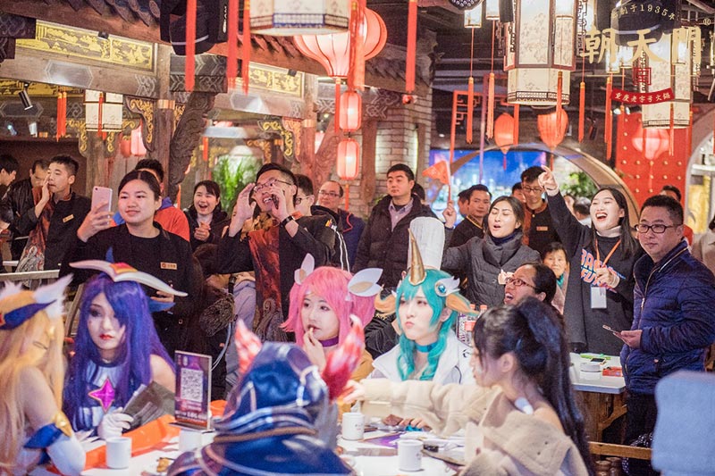 朝天門火鍋《英雄聯盟》全明星賽觀影會精彩落幕