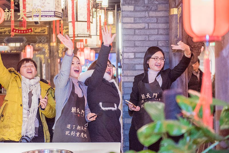 朝天門火鍋《英雄聯盟》全明星賽觀影會精彩落幕