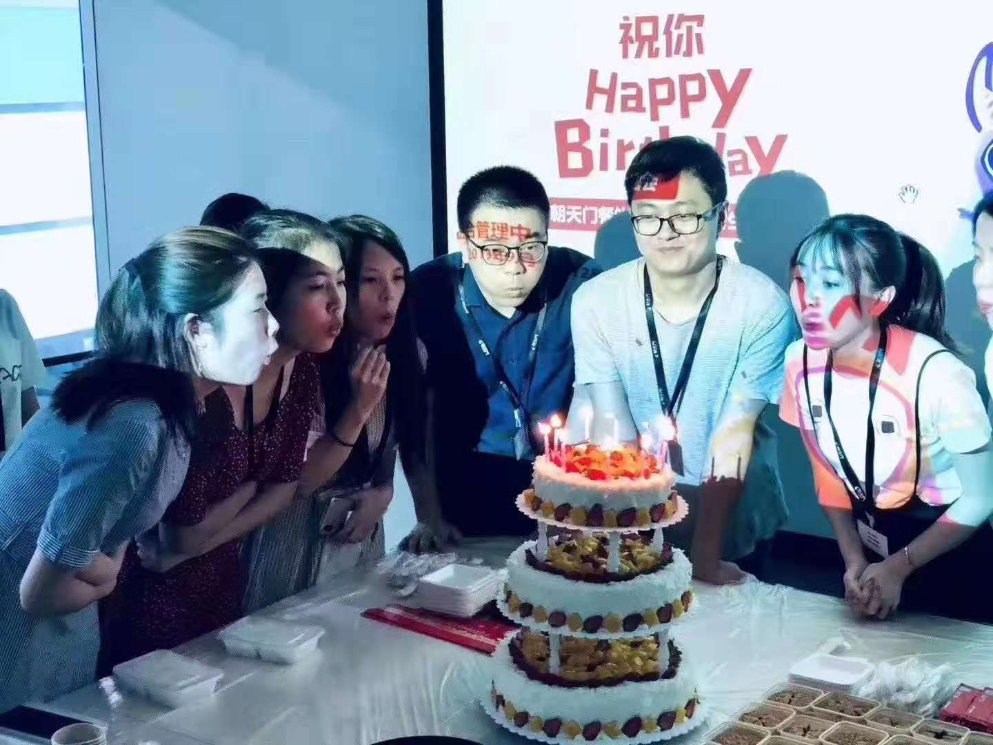 九月生日會遇上中秋宴，雙倍關懷雙倍幸福！