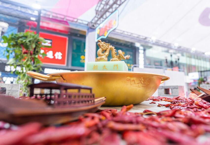 自貢開火鍋加盟店怎么樣？賺不賺錢？