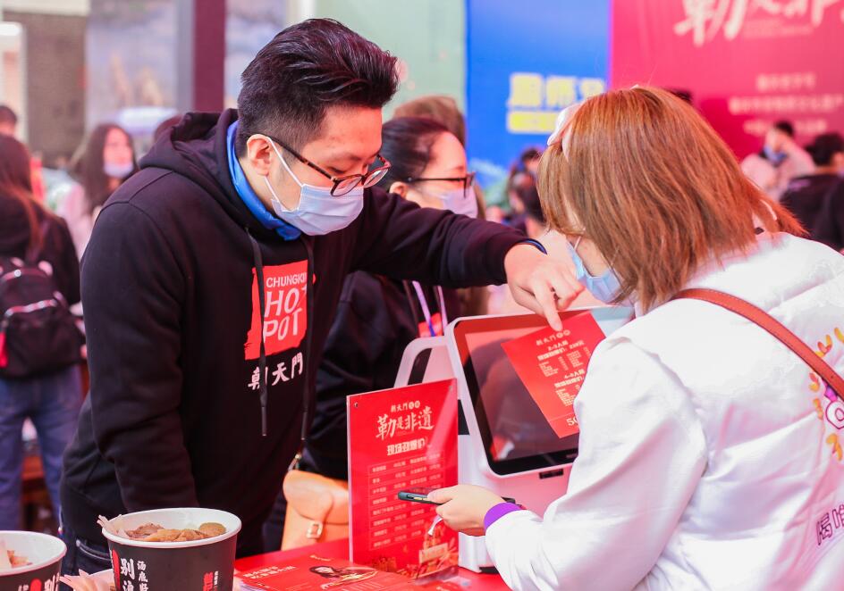 黃石開(kāi)火鍋加盟店，如何做到半年回本？