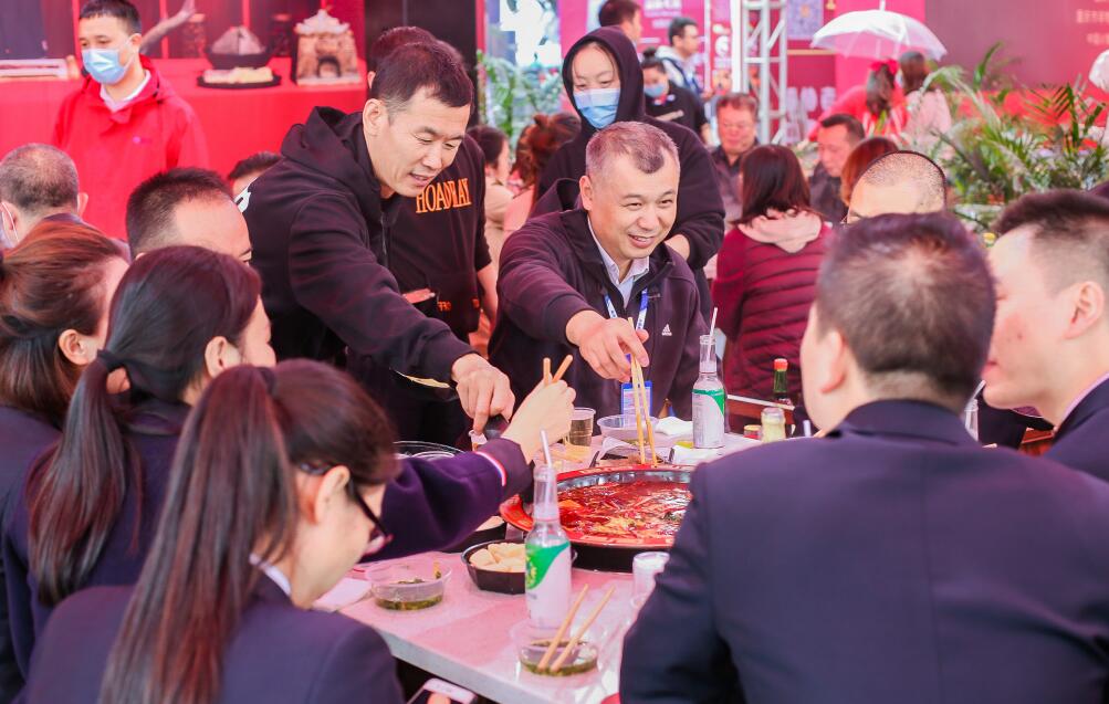 如何加盟重慶火鍋店？這些要點(diǎn)要記牢！