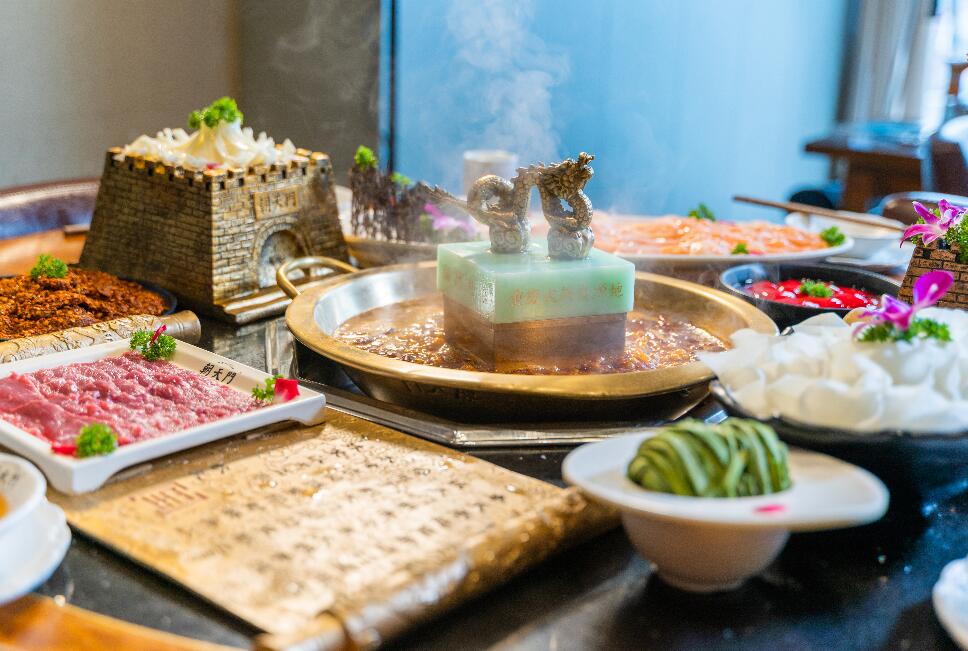 為什么越來(lái)越多的火鍋店開(kāi)始采用明檔廚房？