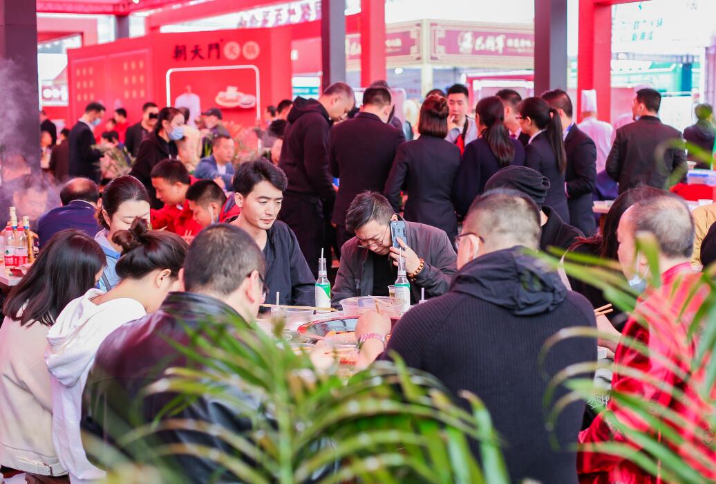 鐵力開火鍋加盟店，這樣裝修回頭率高！