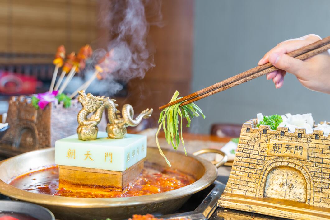 朝天門火鍋好吃嗎？鍋底味道辣不辣？