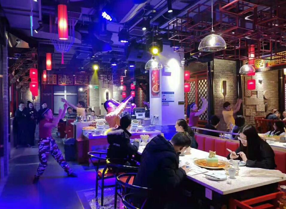 沈陽開火鍋加盟店，如何提升品牌消費(fèi)熱度？