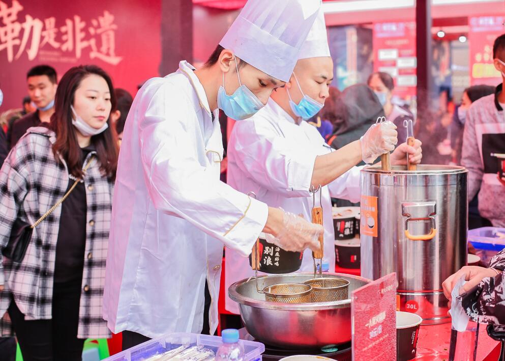 莊河開火鍋加盟店，可以這樣抓住顧客心思！