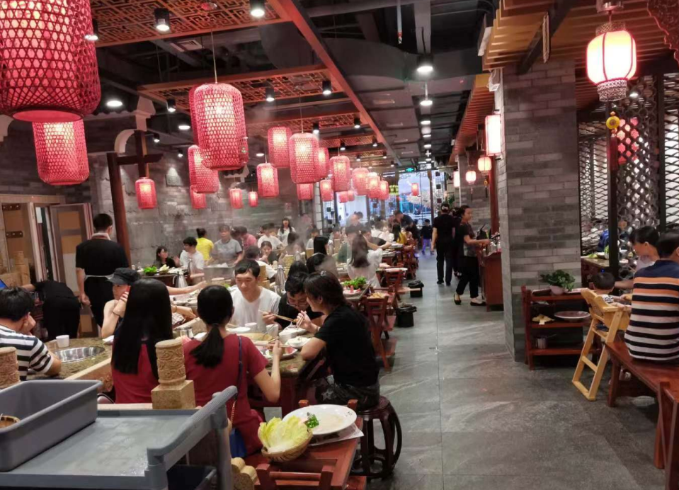 赤峰開(kāi)火鍋加盟店，如何保障餐品標(biāo)準(zhǔn)化？