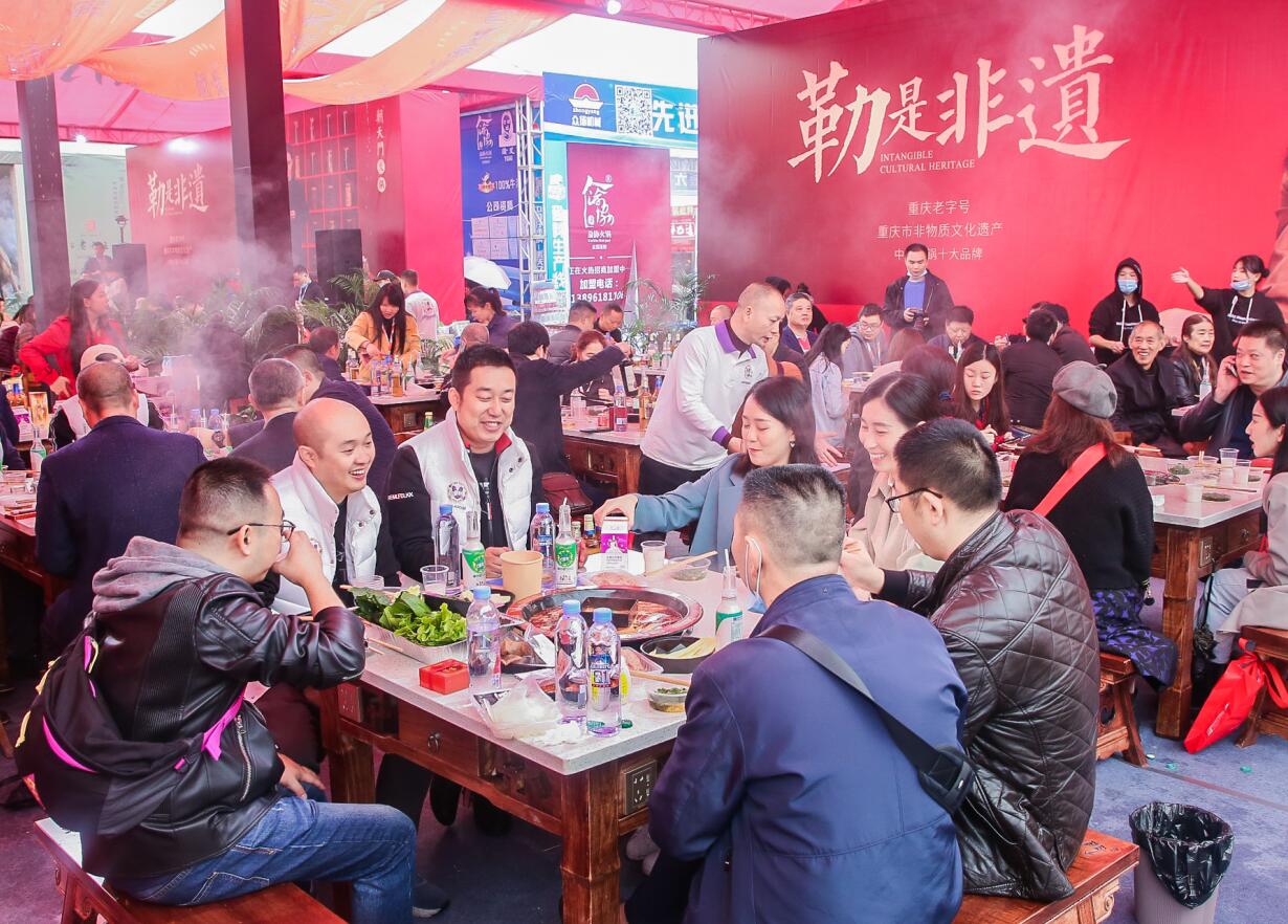 連鎖品牌火鍋加盟，必須從總部購買底料嗎？