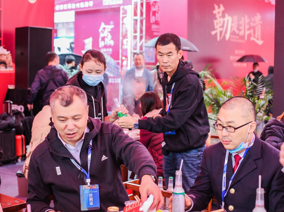 連鎖火鍋店如何在試營(yíng)業(yè)期間積累客人？