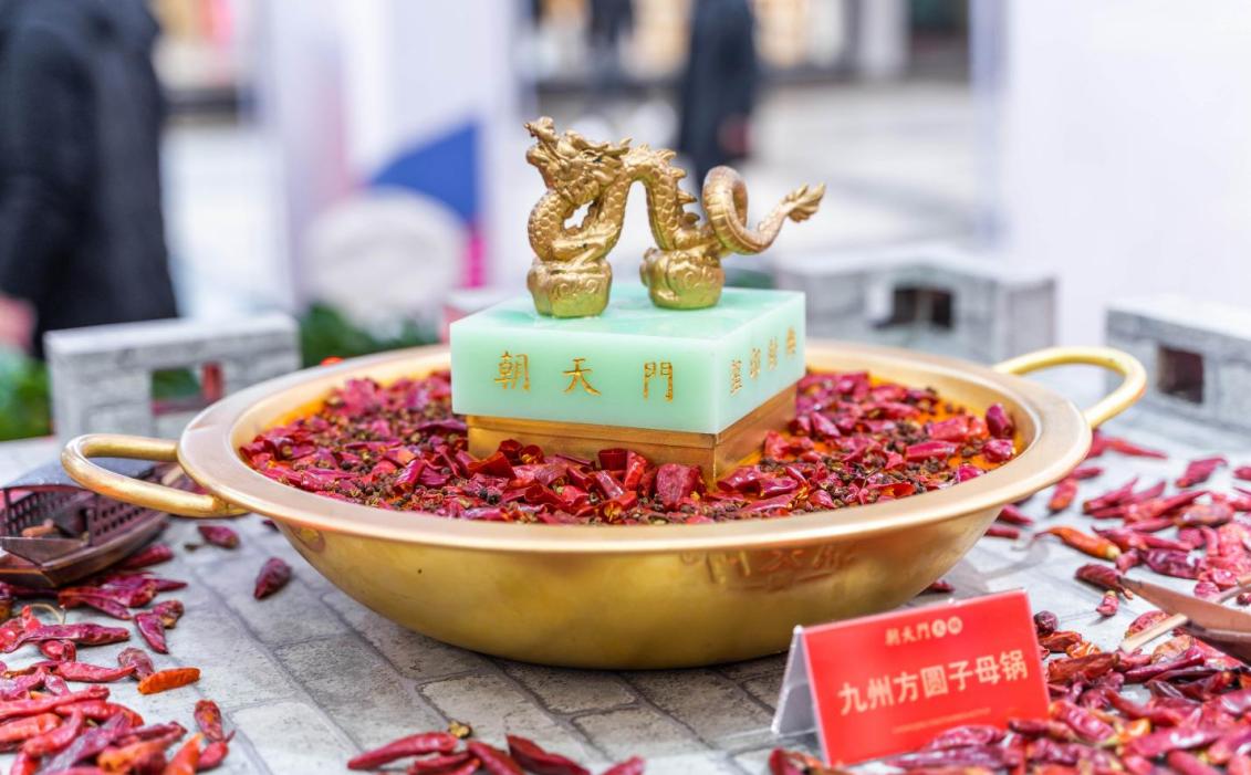 零經(jīng)驗開火鍋店，到底該加盟還是自營？