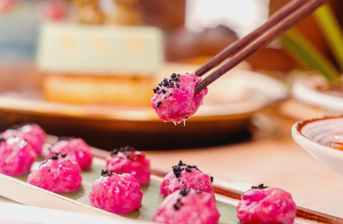 火鍋店人氣菜品，爆款牛肉丸制作揭秘，引流拉新利器！