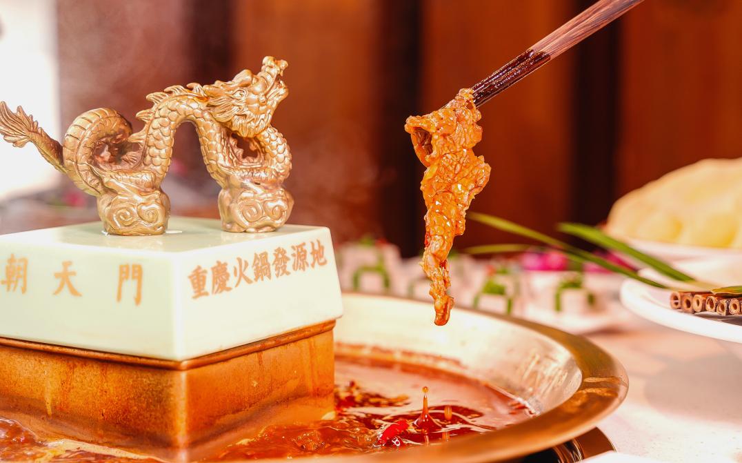 這家火鍋店，好吃不上火，秘訣就在湯底！