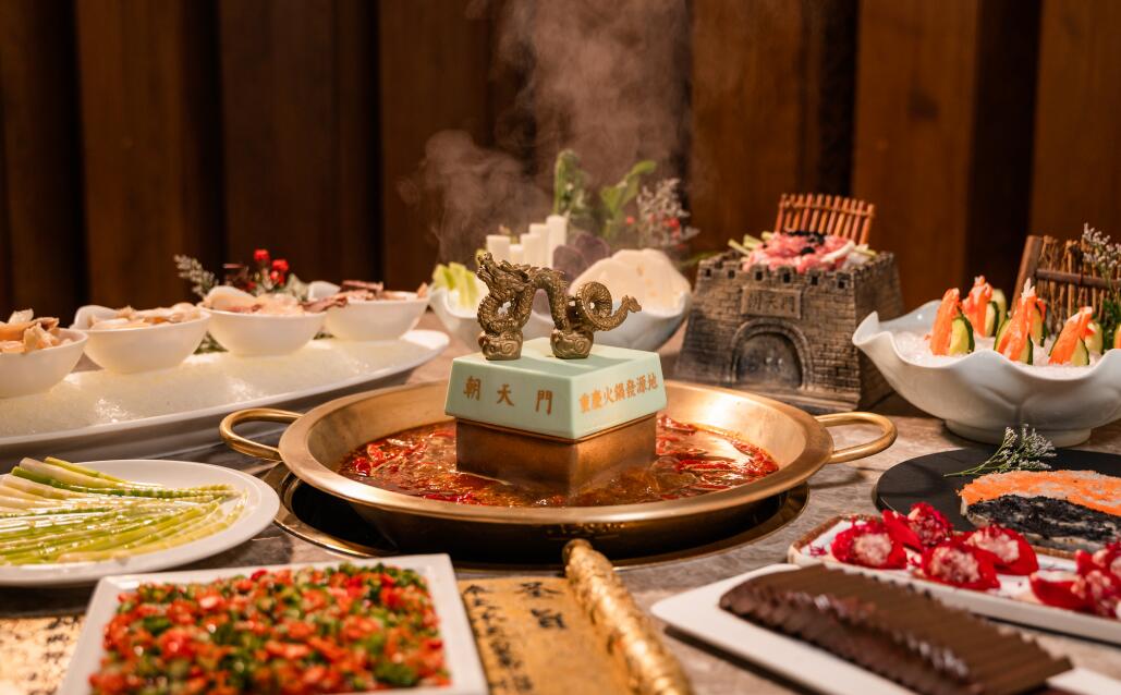 重慶秋天去哪玩？鵝嶺公園賞秋色，品味重慶老火鍋！