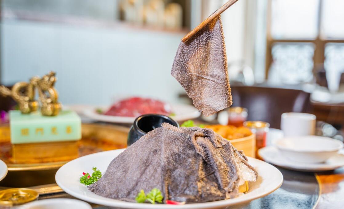 火鍋千層肚，制作圣誕樹，顧客就是全場最靚的仔！