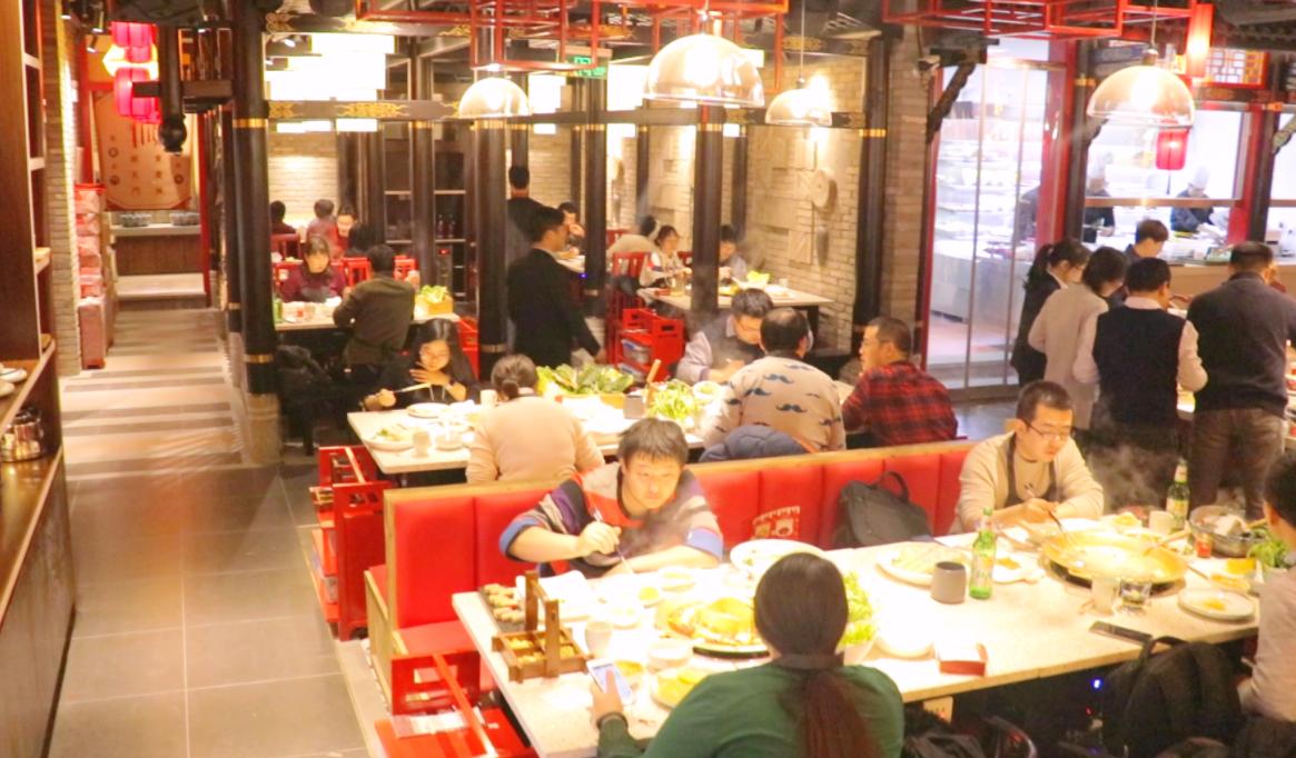 市井火鍋，生意好的秘密，居然是特色甜品！