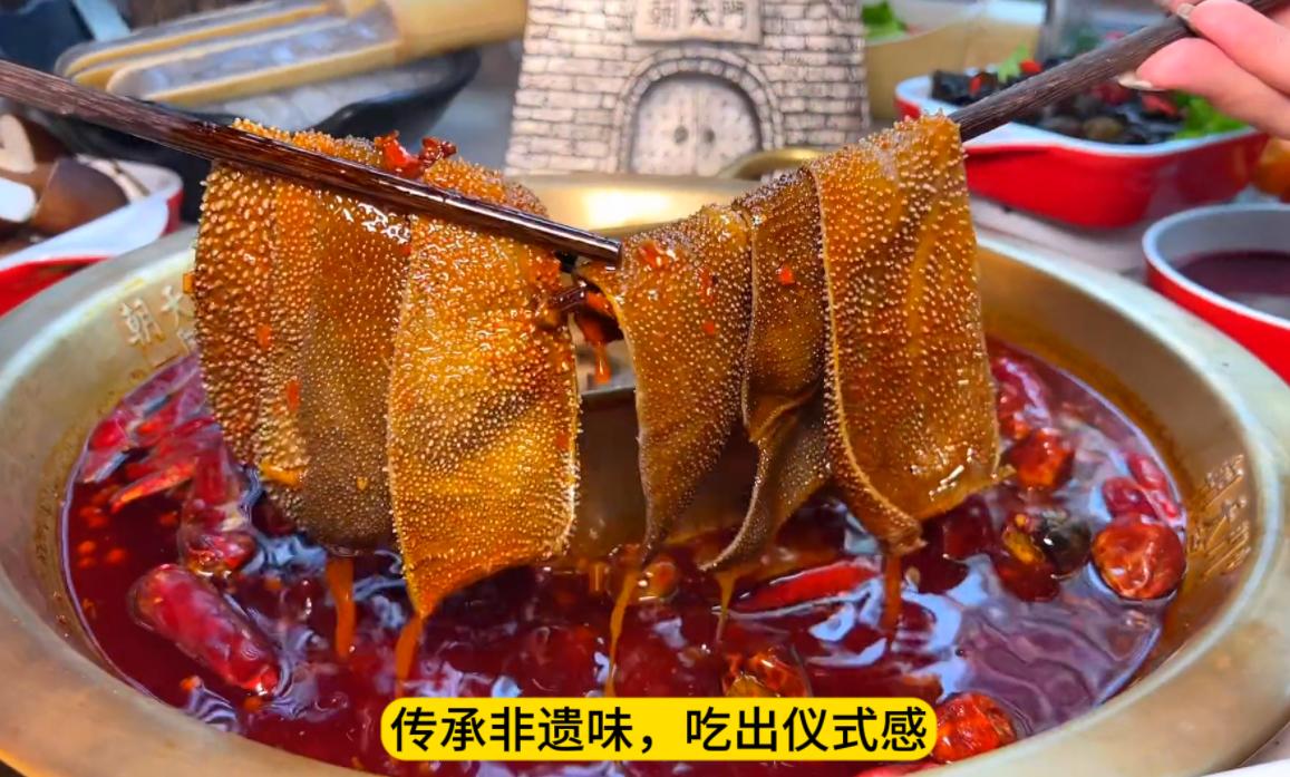 中秋節(jié)來重慶，感受山城美食魅力，旅行打卡攻略！