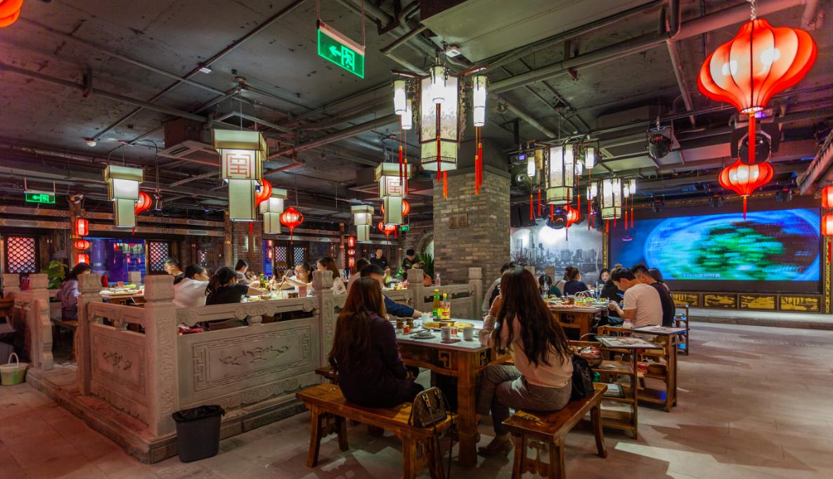 火鍋店燈光設(shè)計(jì)為何重要？看完這三點(diǎn)原因你就知道！