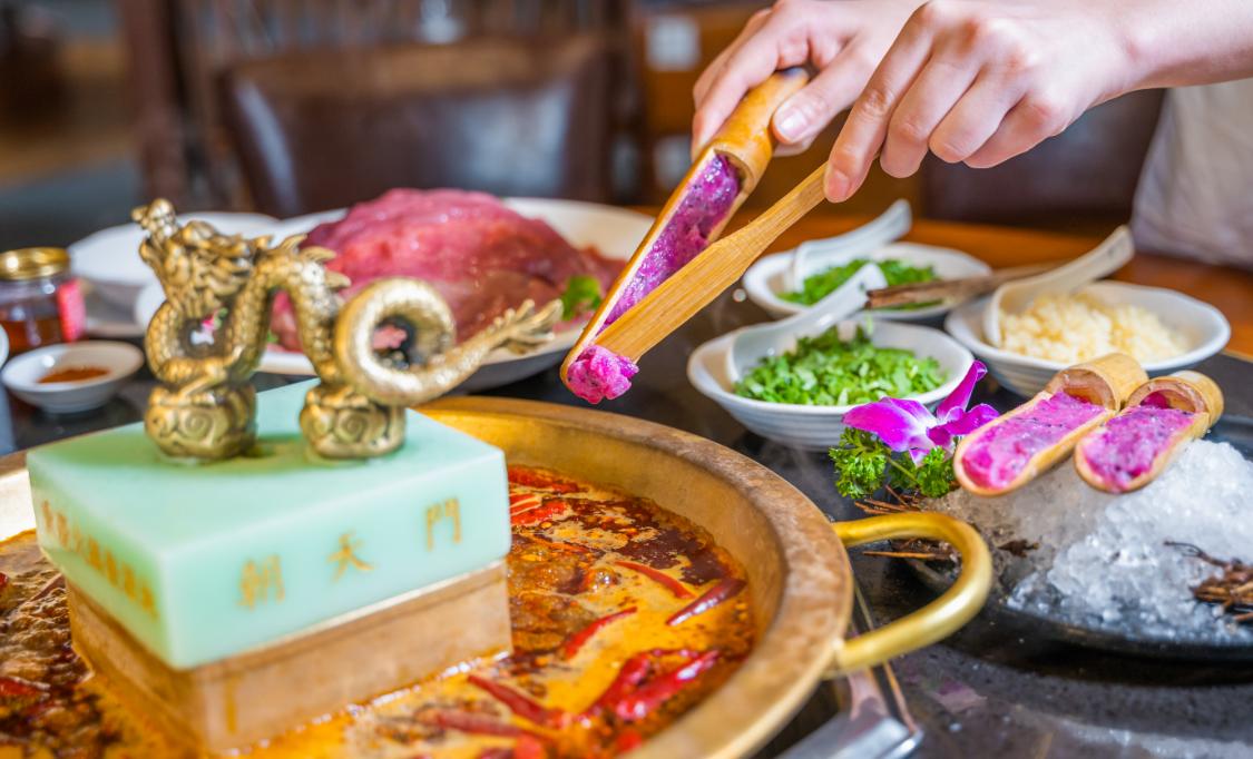 火鍋店的色彩搭配，以顏色喚醒味覺盛宴！